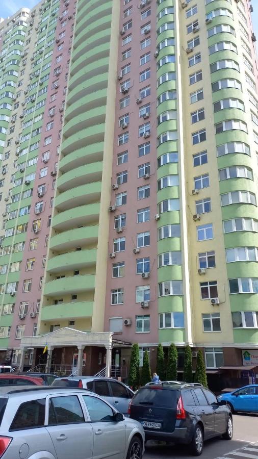 1 Поверх Ж К Паркові Озера Метро Дарниця Daire Kiev Dış mekan fotoğraf