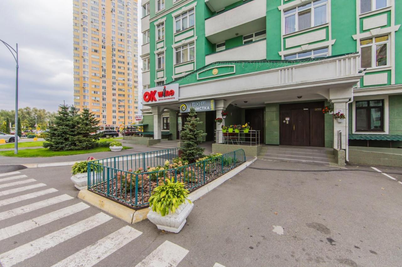 1 Поверх Ж К Паркові Озера Метро Дарниця Daire Kiev Dış mekan fotoğraf